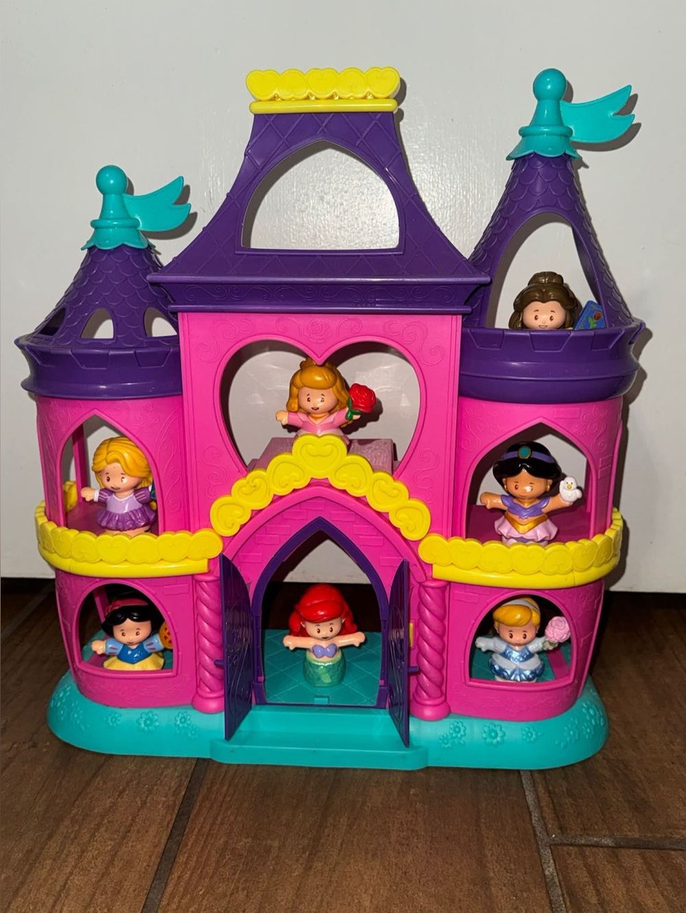 Disney Princess Little People set & castle